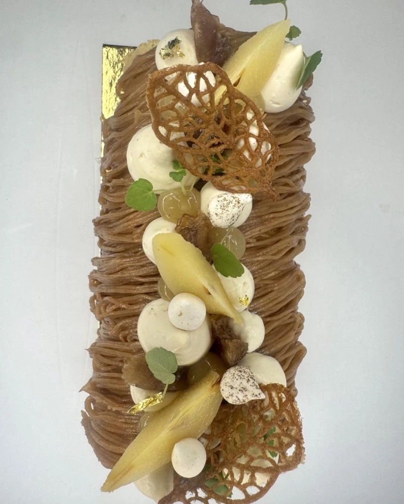 Bûche roulée marron – Une création artisanale aux saveurs d’hiver